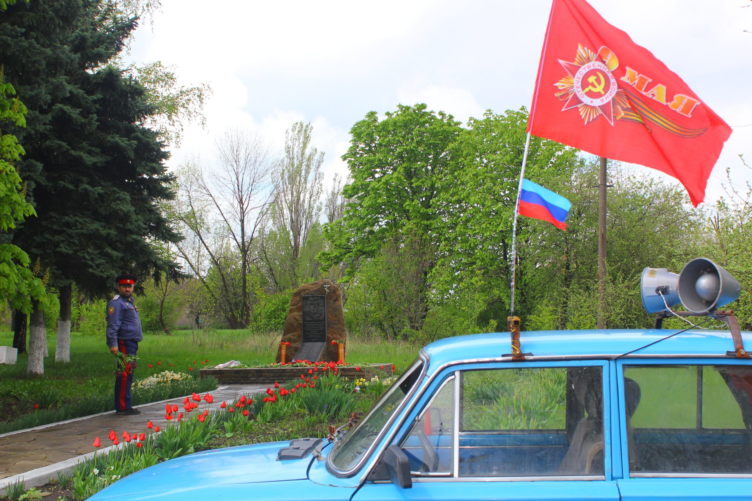 Погода пгт ясеновский ровеньки. Поселок Ясеновский Ровеньки. Поселок Ясеновский Луганская народная Республика. Клуб Ясеновский посёлок. Дом культуры пос Ясеновский.