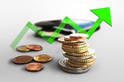 Euro Münzgeld Und Portmonee Mit Grünem Pfeil (Geld, Kleingeld, Münzen)